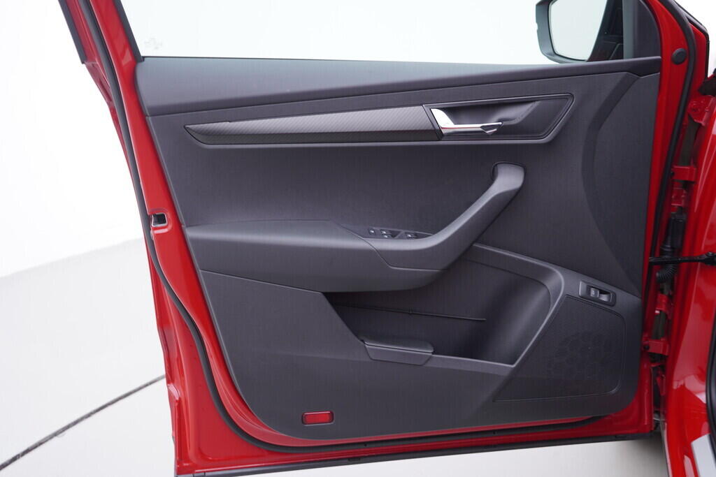 OV190V07131_19.webp_KAROQ SportLine 1.5 TSI 110 kW manuál, DPH