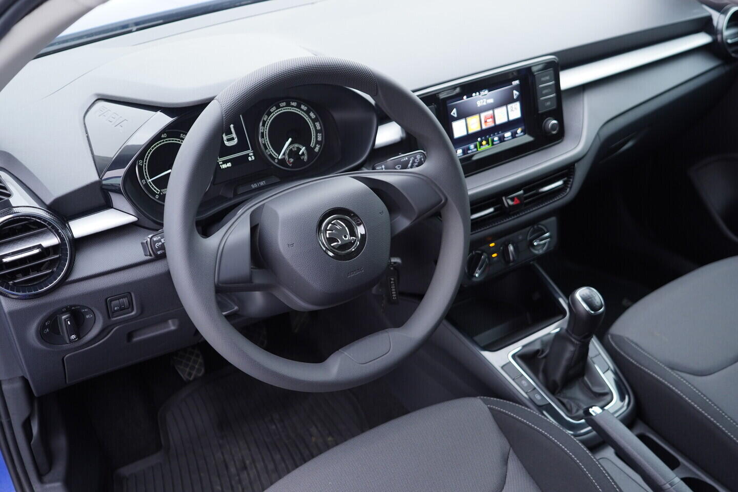 OV190V07133_21.webp_FABIA Ambition 1.0 MPI 59 kW manuál, DPH