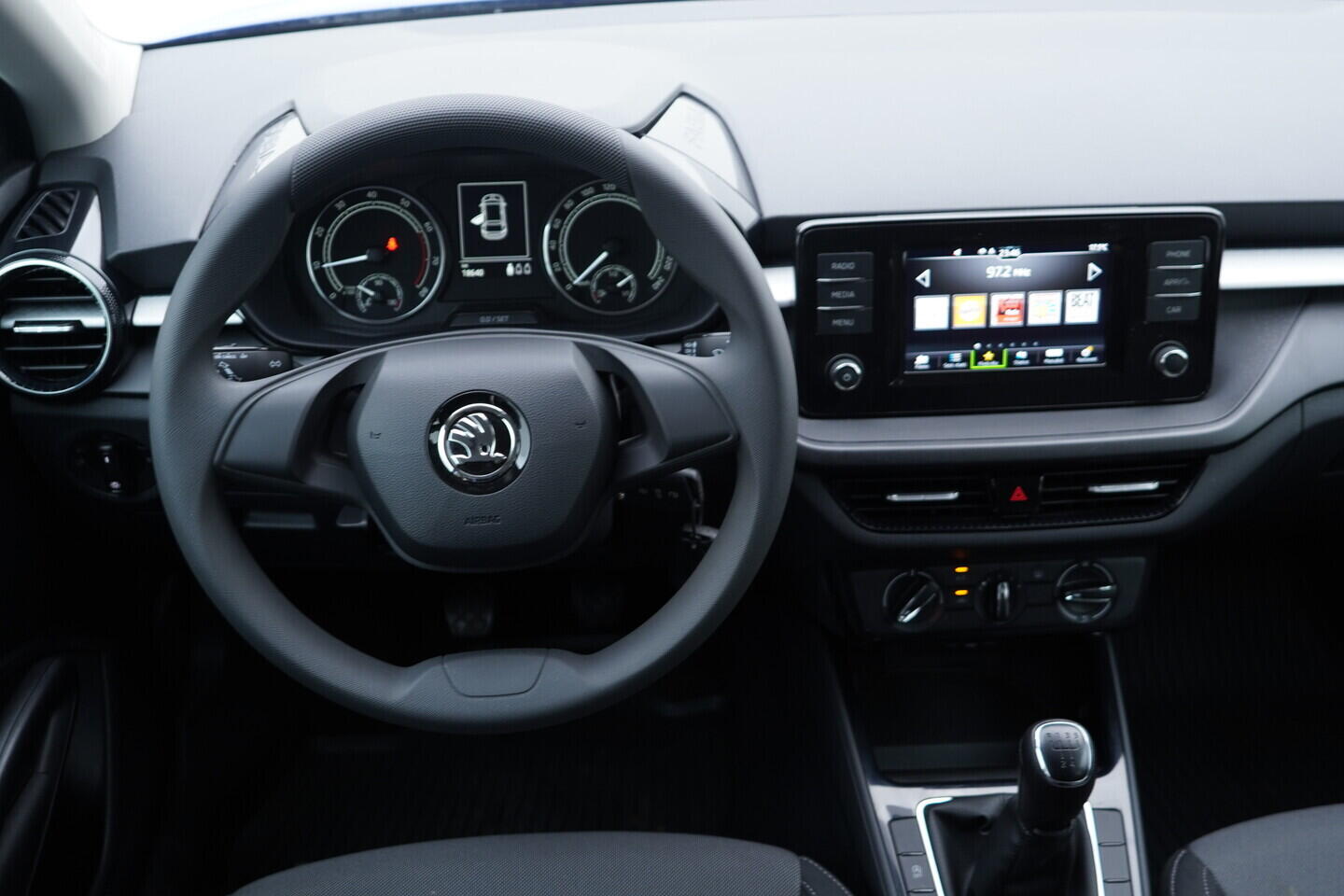 OV190V07133_26.webp_FABIA Ambition 1.0 MPI 59 kW manuál, DPH