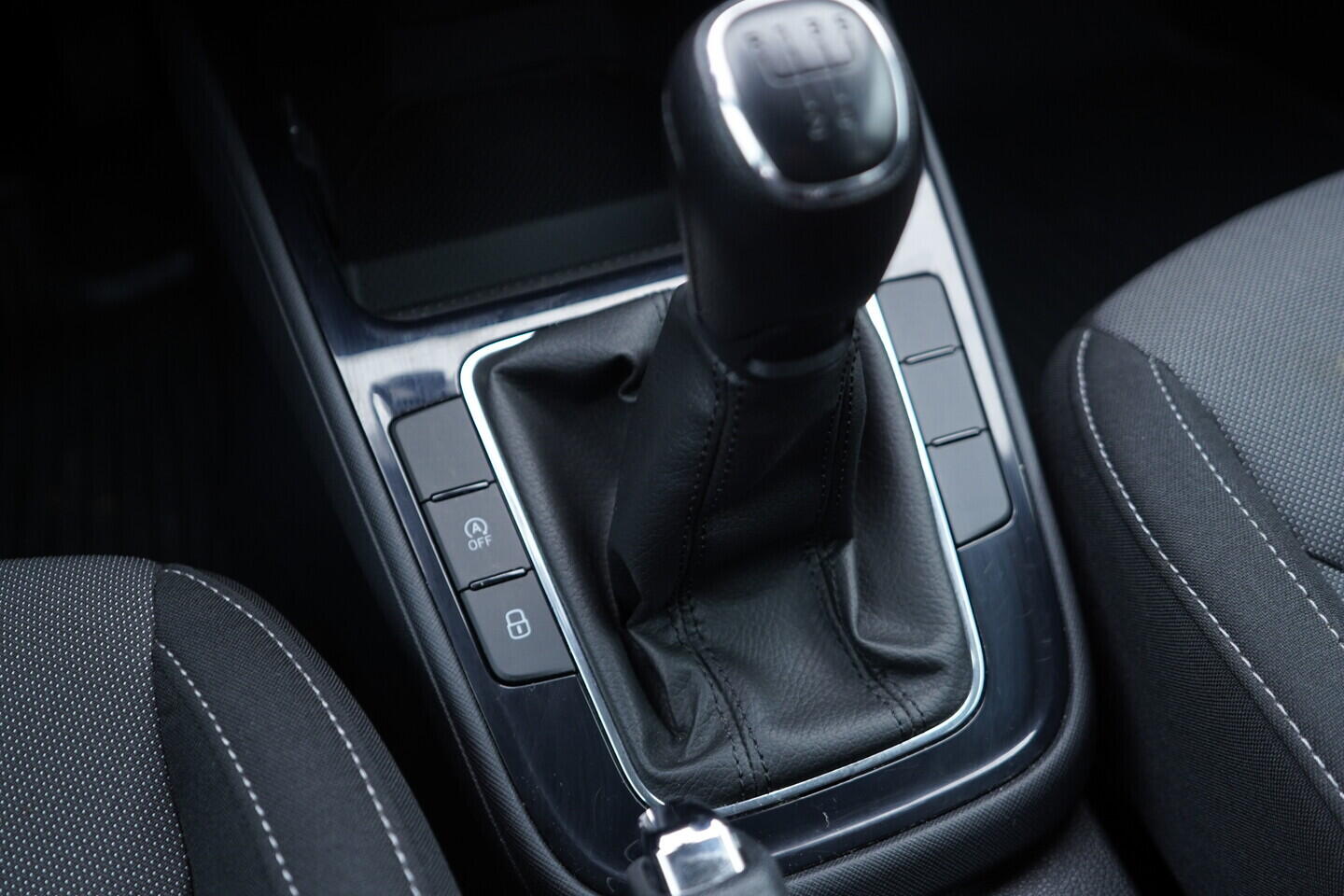 OV190V07133_33.webp_FABIA Ambition 1.0 MPI 59 kW manuál, DPH