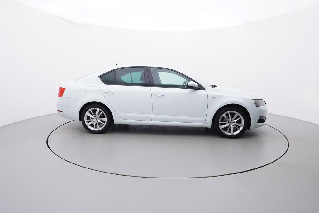 OV190V07152_15.webp_OCTAVIA Ambition 1.0 TSI 85 kW manuál