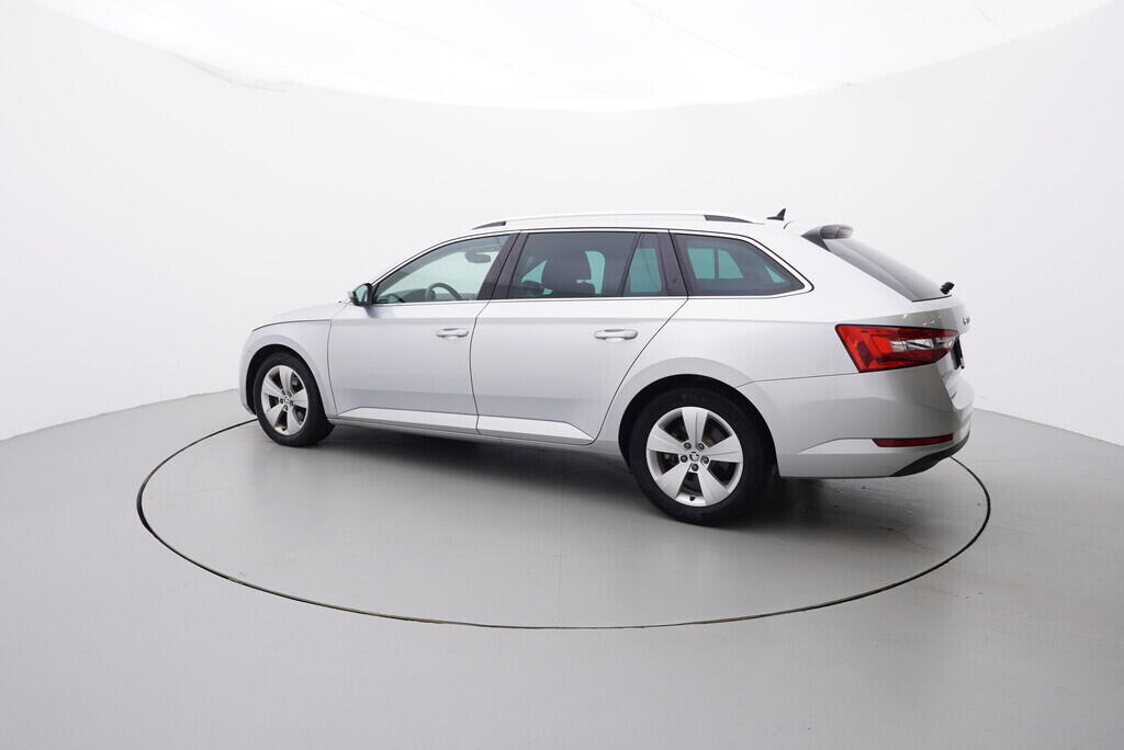 OV190V07261_12.webp_SUPERB Bussines 2.0 TDI 110 kW automat, DPH