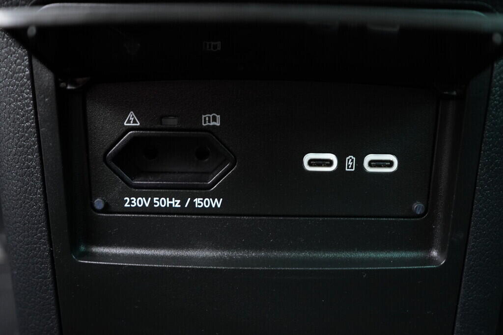 OV190V07261_37.webp_SUPERB Bussines 2.0 TDI 110 kW automat, DPH