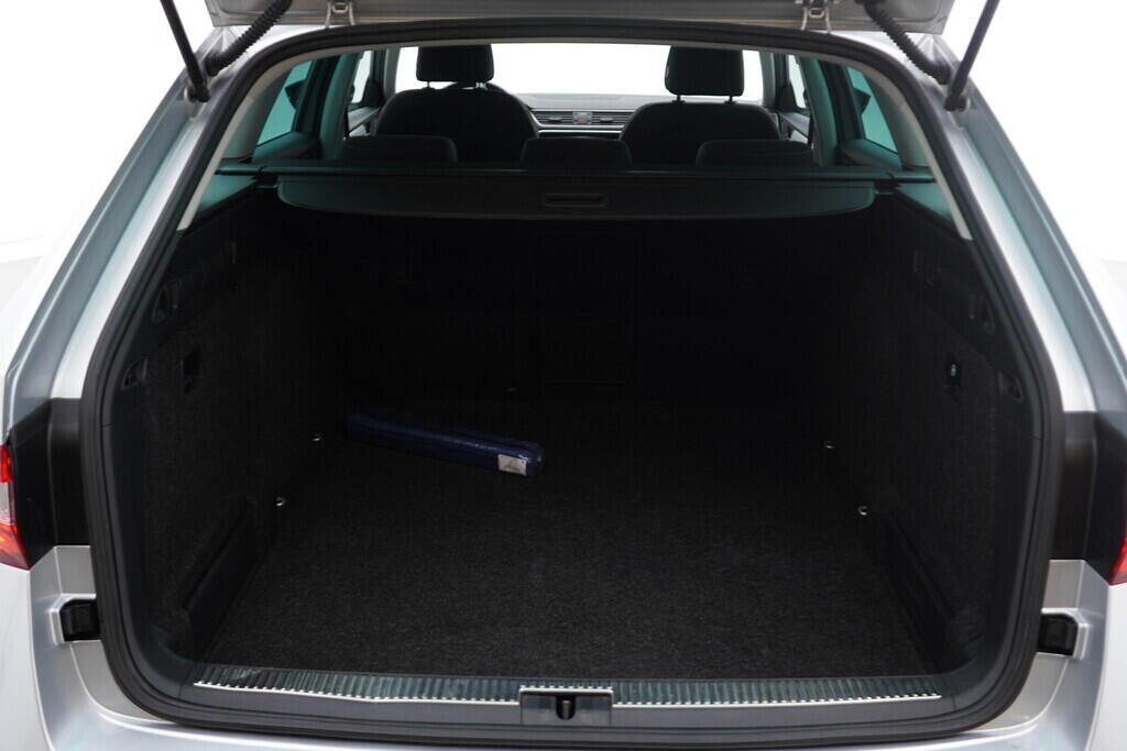 OV190V07261_41.webp_SUPERB Bussines 2.0 TDI 110 kW automat, DPH
