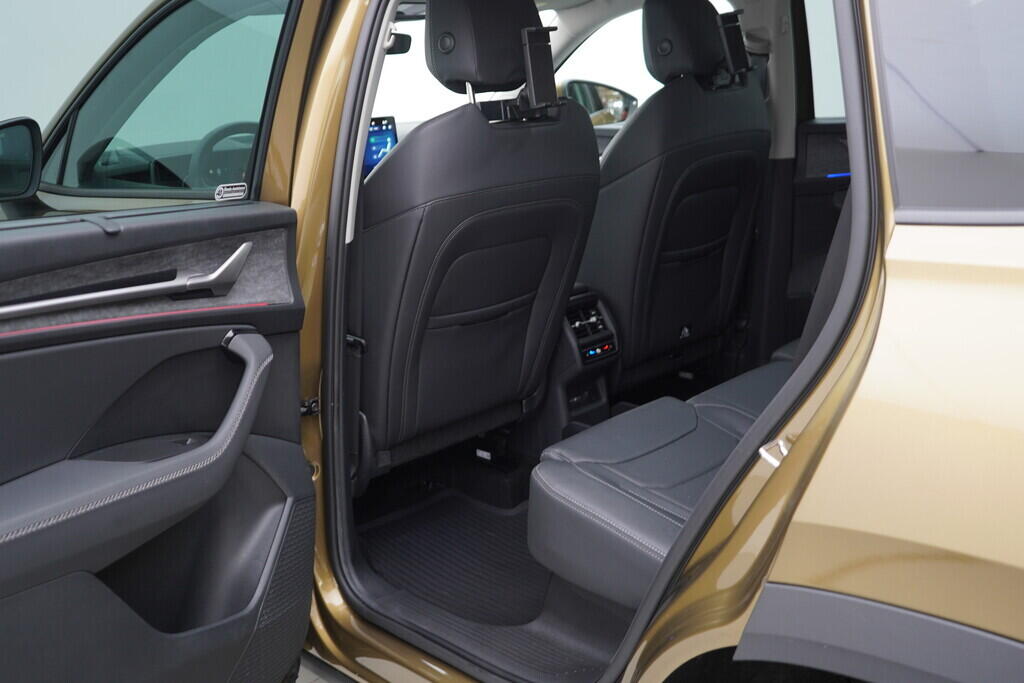 OV190V07298_39.webp_KODIAQ Selection 2.0 TDI 142 kW automat, DPH