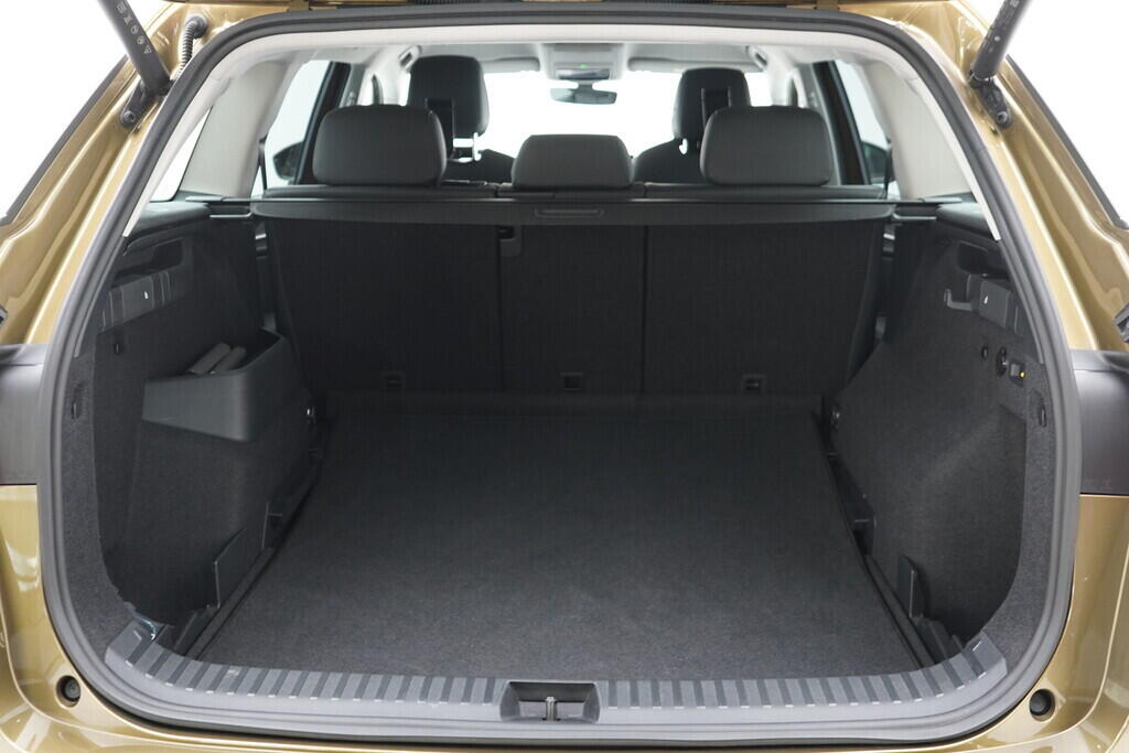 OV190V07298_43.webp_KODIAQ Selection 2.0 TDI 142 kW automat, DPH