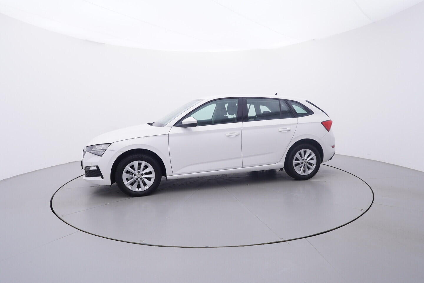 OV190V07309_11.webp_SCALA Ambition 1.5 TSI 110 kW manuál, DPH