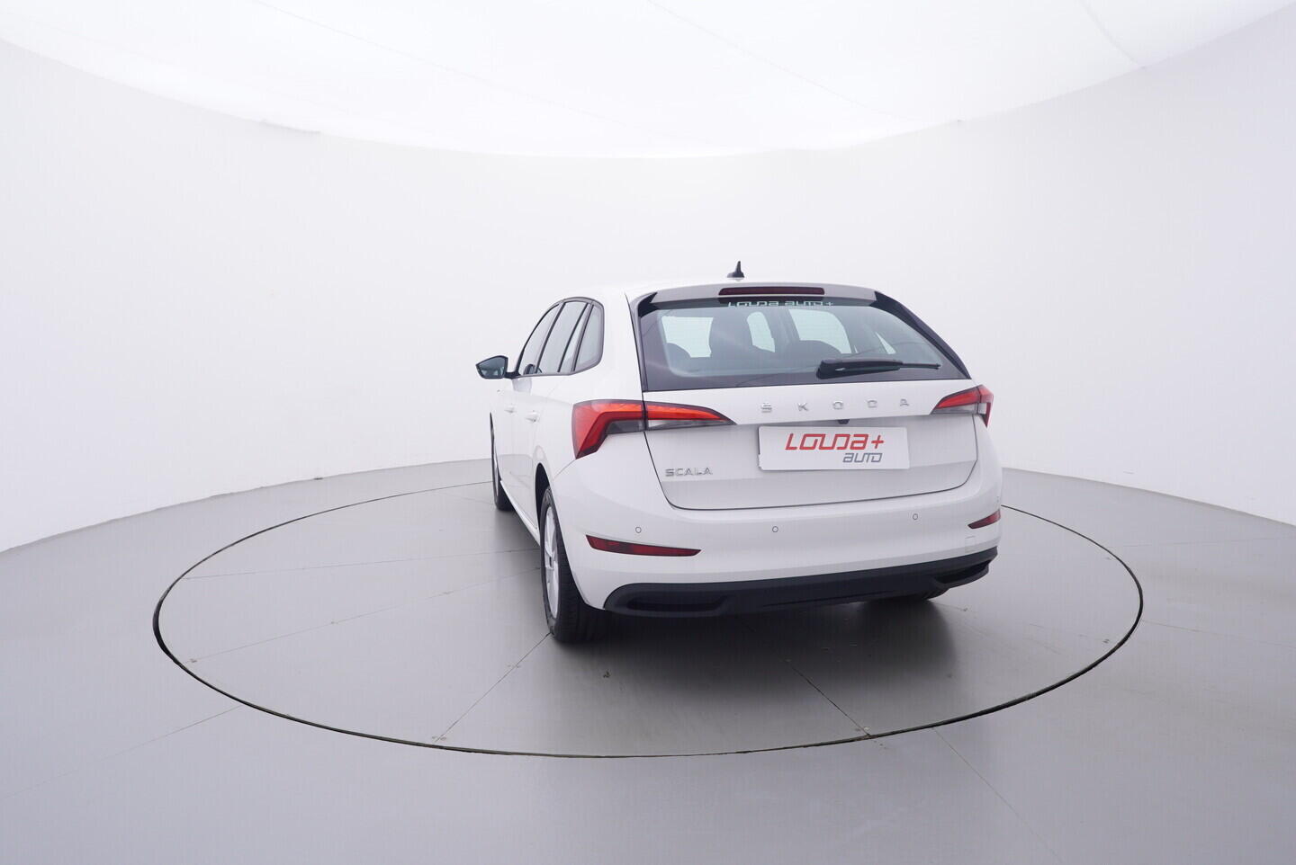 OV190V07309_13.webp_SCALA Ambition 1.5 TSI 110 kW manuál, DPH