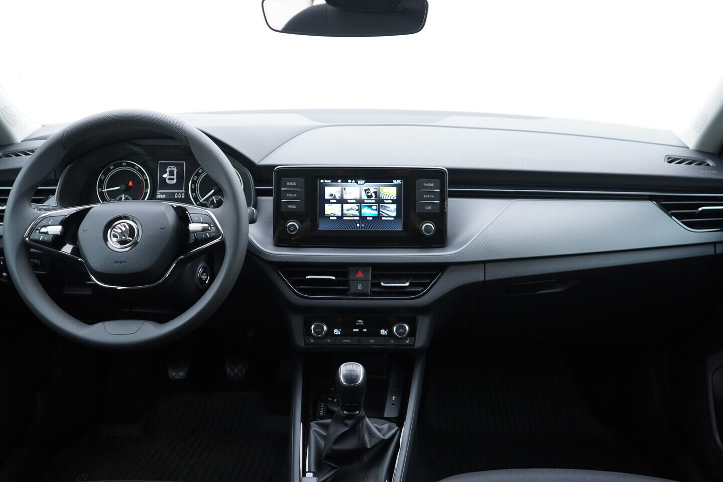 OV190V07309_25.webp_SCALA Ambition 1.5 TSI 110 kW manuál, DPH