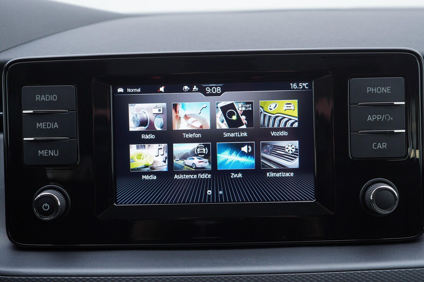 OV190V07309_27.webp_SCALA Ambition 1.5 TSI 110 kW manuál, DPH