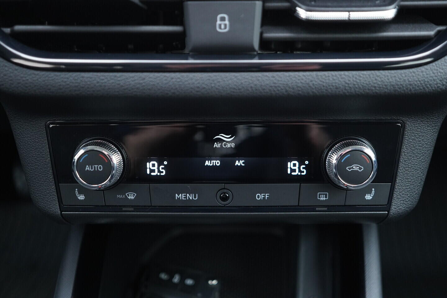 OV190V07309_31.webp_SCALA Ambition 1.5 TSI 110 kW manuál, DPH