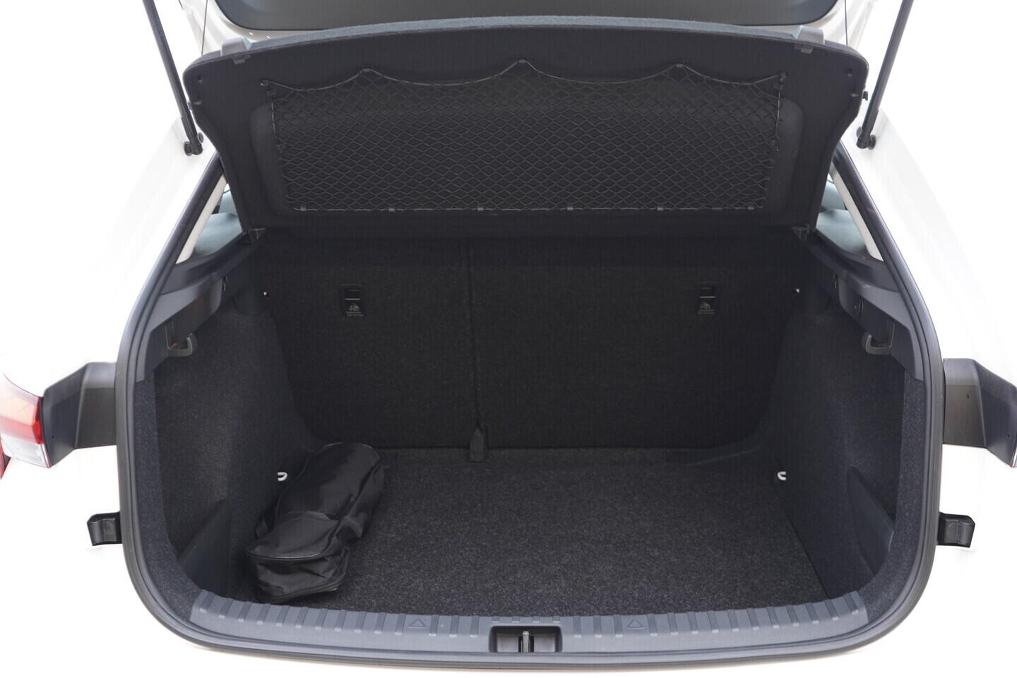 OV190V07309_36.webp_SCALA Ambition 1.5 TSI 110 kW manuál, DPH