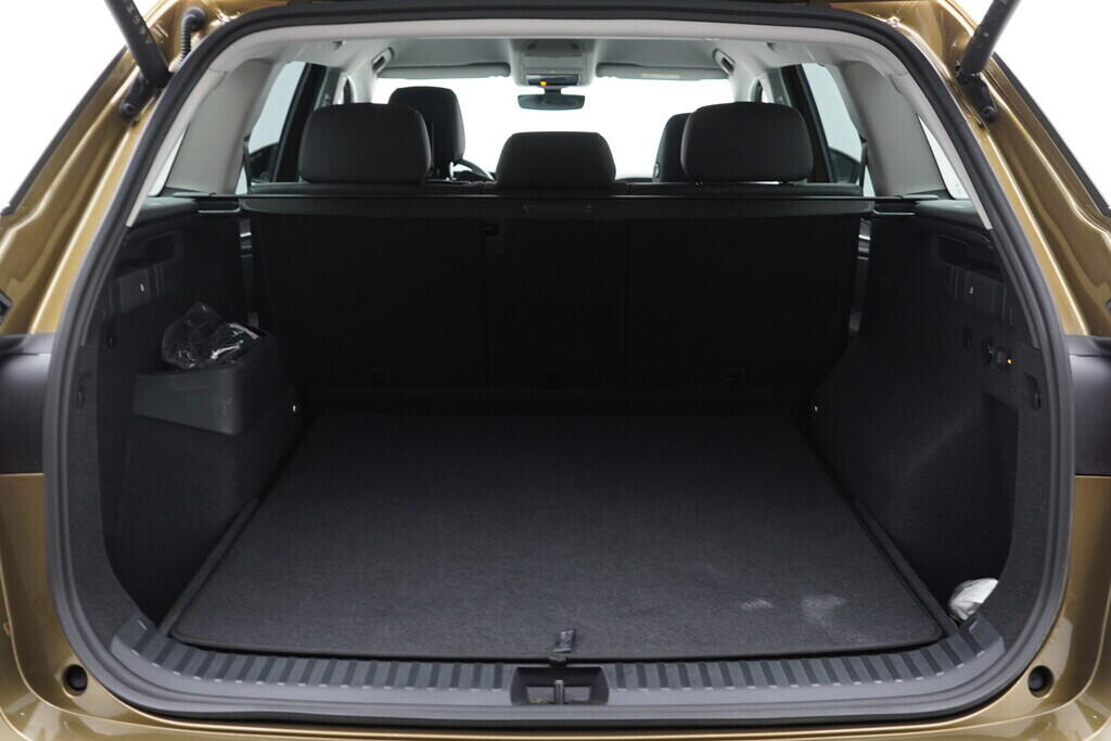 OV190V07319_43.webp_KODIAQ Selection 2.0 TDI 142 kW automat, DPH