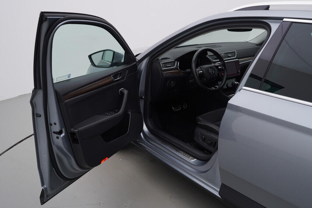 OV190V07322_18.webp_SUPERB Scout 2.0 TDI 147 kW automat, DPH