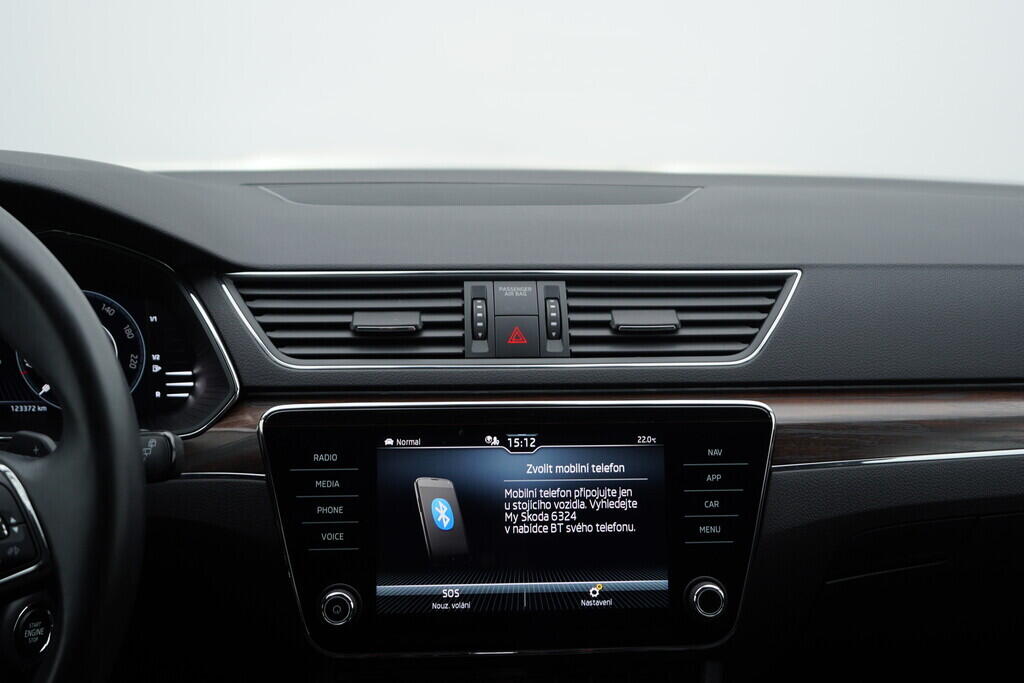OV190V07322_32.webp_SUPERB Scout 2.0 TDI 147 kW automat, DPH