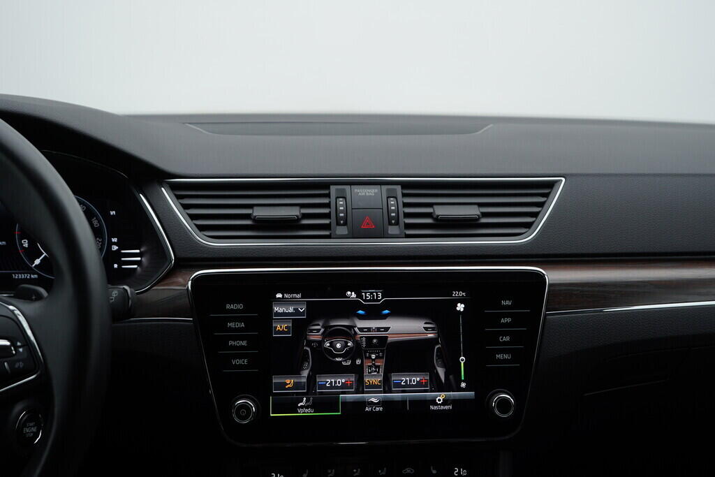 OV190V07322_35.webp_SUPERB Scout 2.0 TDI 147 kW automat, DPH