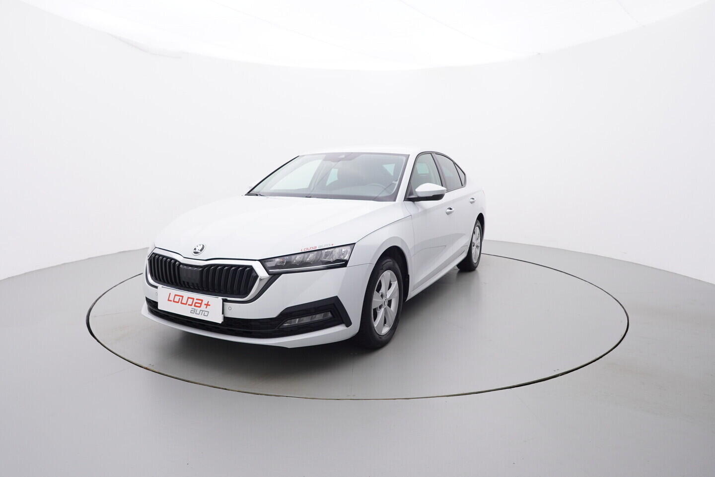 OV190V07329_10.webp_OCTAVIA Ambition Plus 1.5 TSI 110 kW manuál, DPH