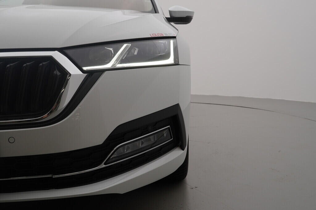 OV190V07348_34.webp_OCTAVIA  2.0 TDI 110 kW automat, DPH