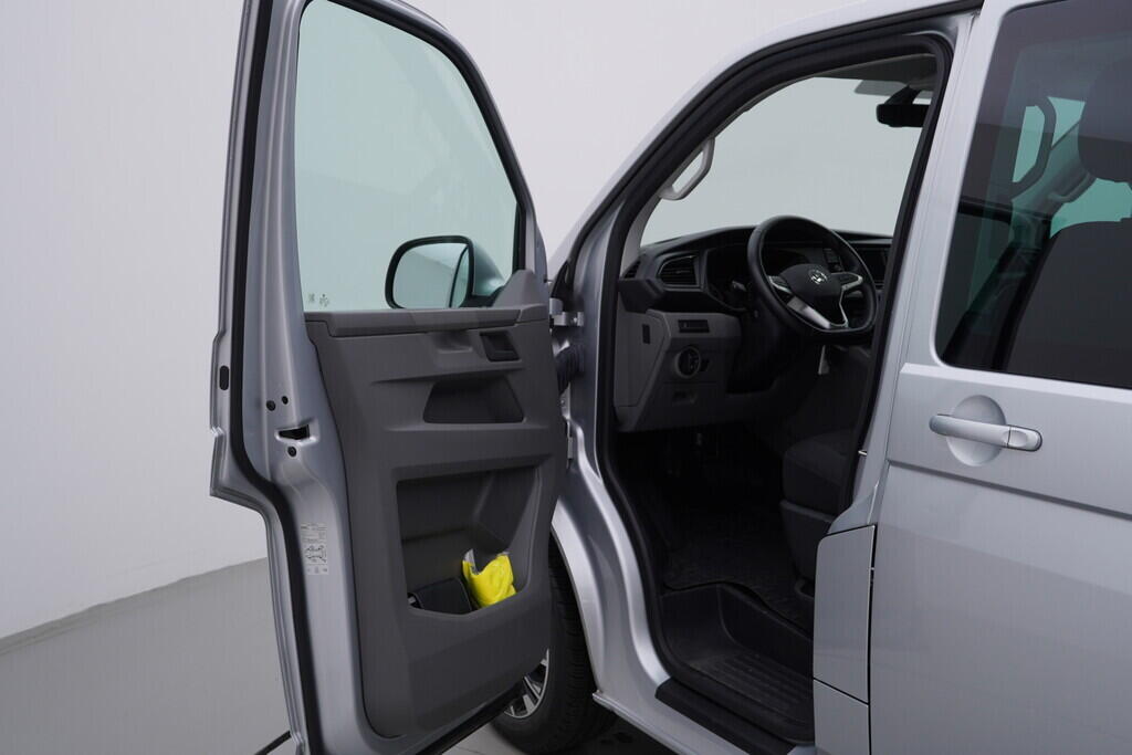 OV190V07351_18.webp_CARAVELLE  2.0 TDI 110 kW automat, DPH