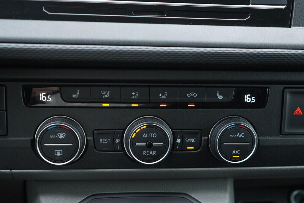 OV190V07351_30.webp_CARAVELLE  2.0 TDI 110 kW automat, DPH