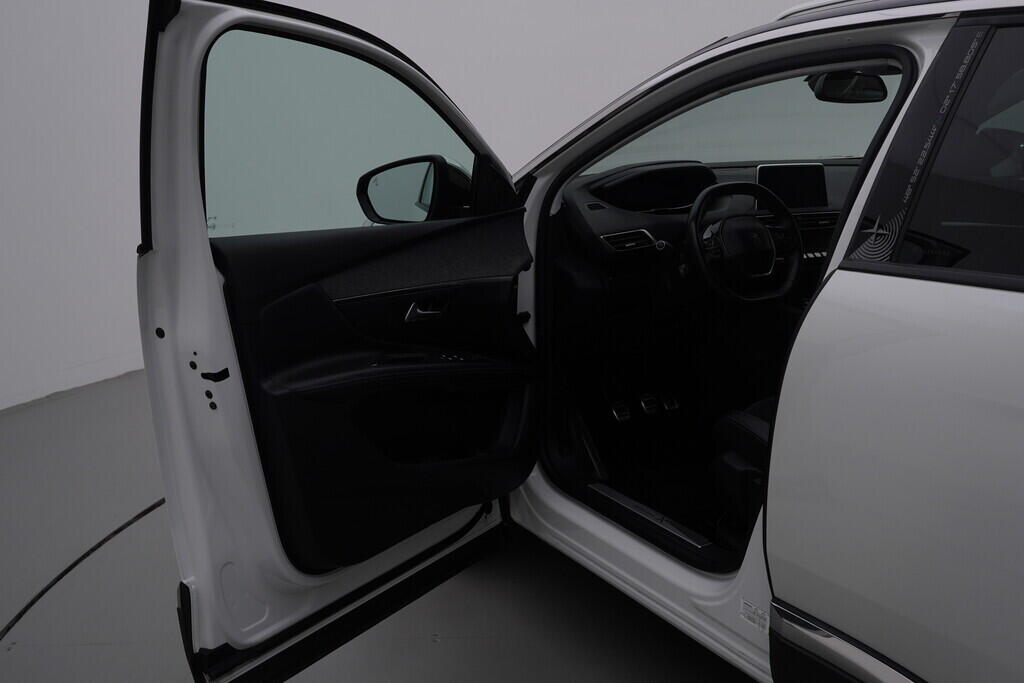 OV190V07361_18.webp_3008 Crossway 1.2  96 kW manuál