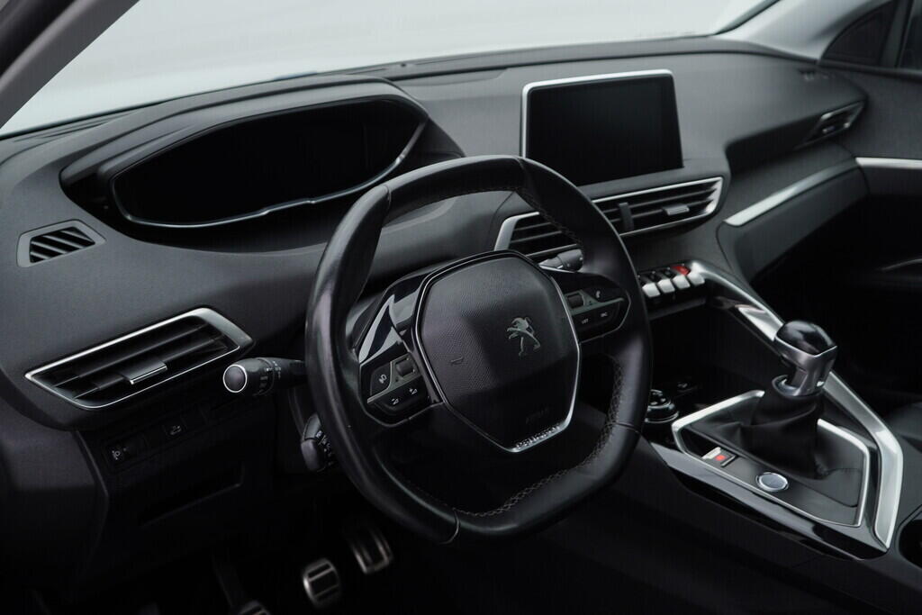 OV190V07361_20.webp_3008 Crossway 1.2  96 kW manuál