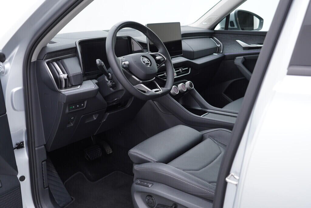 OV190V07383_18.webp_KODIAQ Selection 2.0 TDI 142 kW automat, DPH