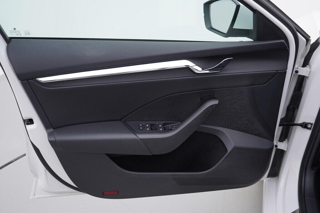 OV190V07392_19.webp_OCTAVIA Style 1.0 TSI 81 kW manuál, DPH