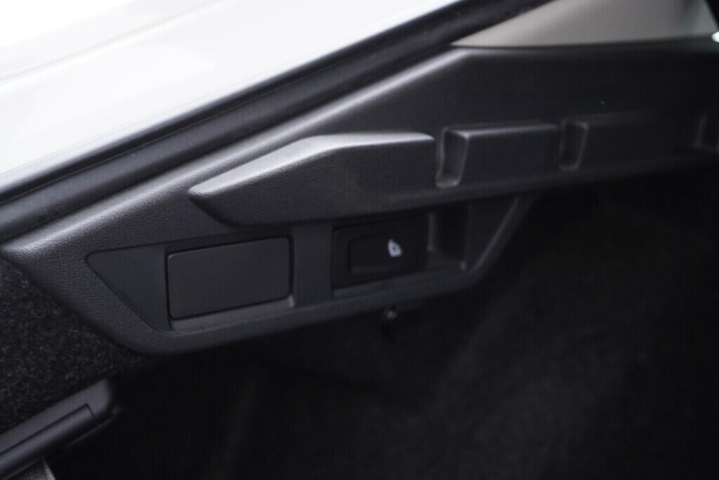 OV190V07392_46.webp_OCTAVIA Style 1.0 TSI 81 kW manuál, DPH