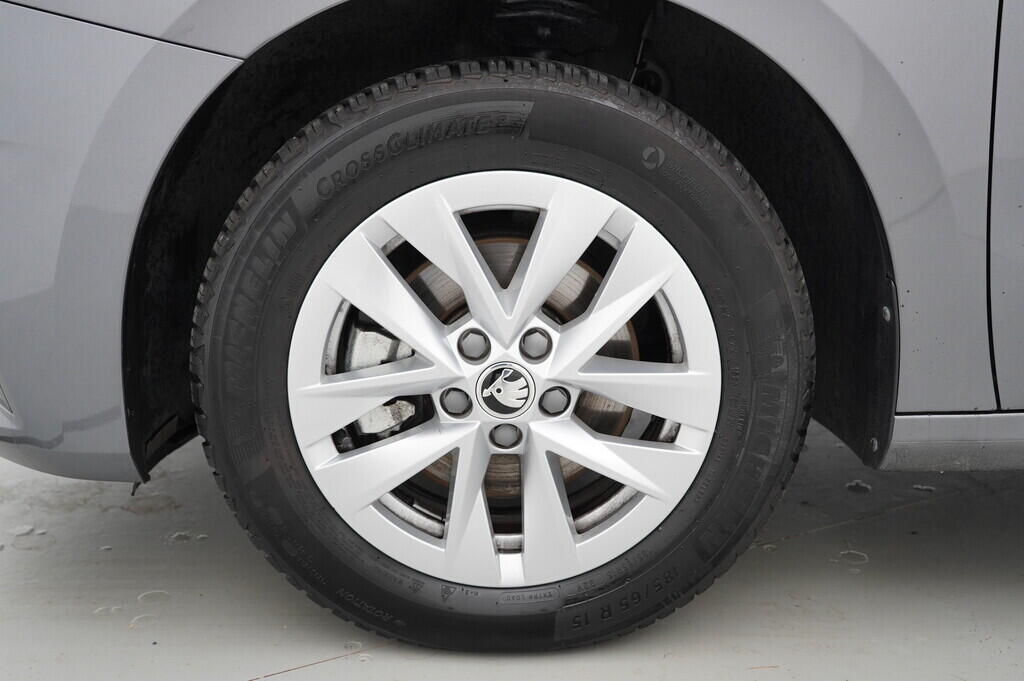 OV190V07422_38.webp_FABIA Style 1.0 TSI 81 kW automat, DPH