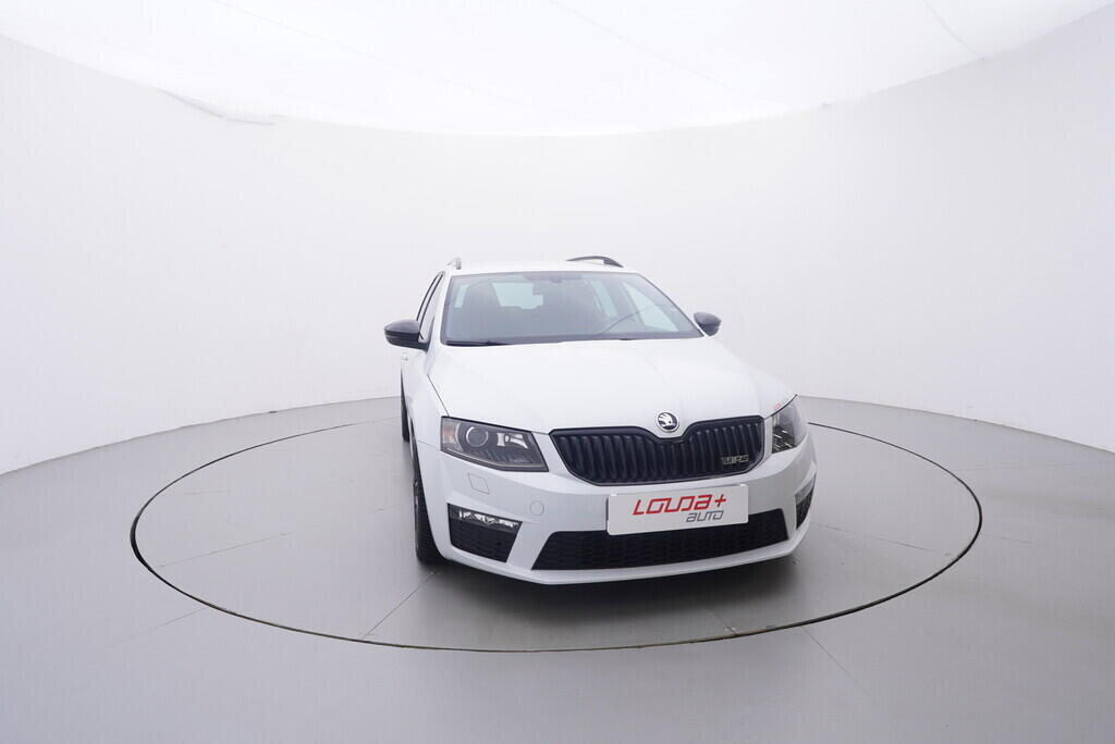 OV190V07439_17.webp_OCTAVIA RS 2.0 TDI 135 kW manuál