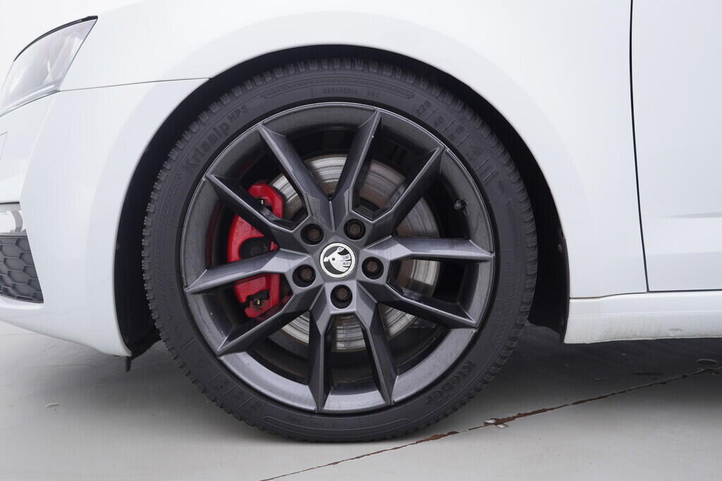 OV190V07439_41.webp_OCTAVIA RS 2.0 TDI 135 kW manuál