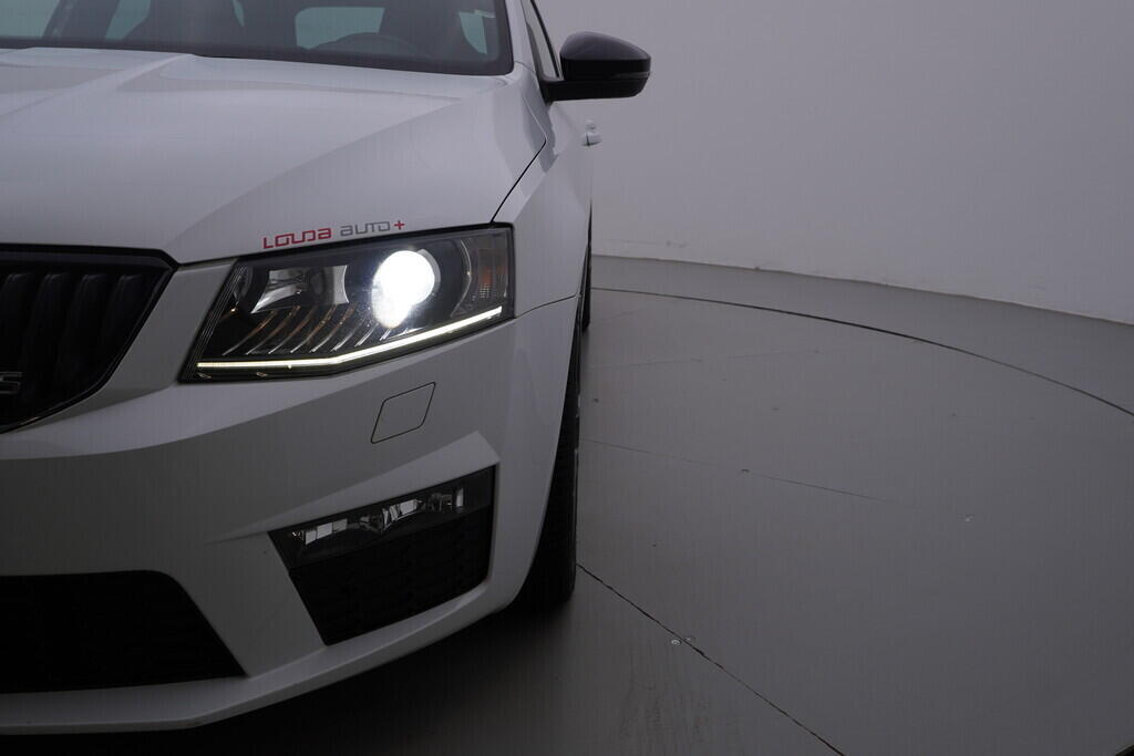 OV190V07439_43.webp_OCTAVIA RS 2.0 TDI 135 kW manuál