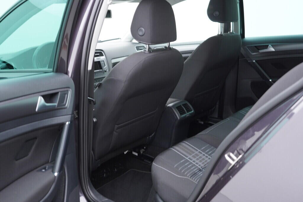 OV190V07440_33.webp_GOLF Lounge 1.2 TSI 81 kW manuál