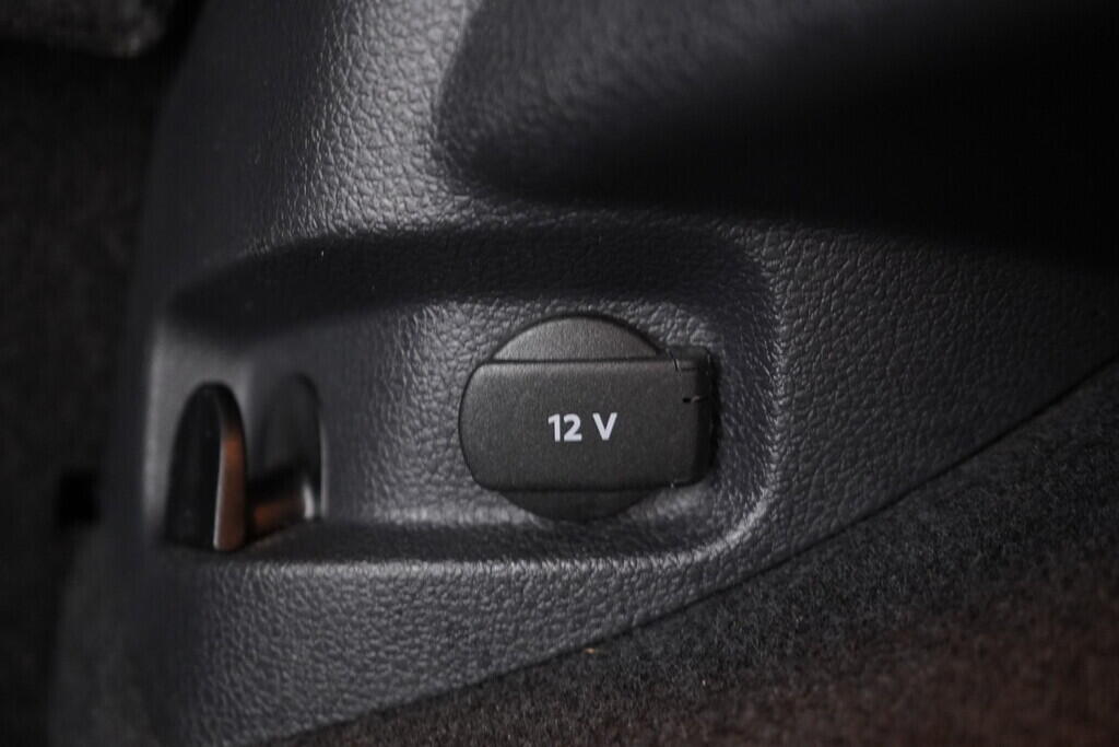 OV190V07440_37.webp_GOLF Lounge 1.2 TSI 81 kW manuál