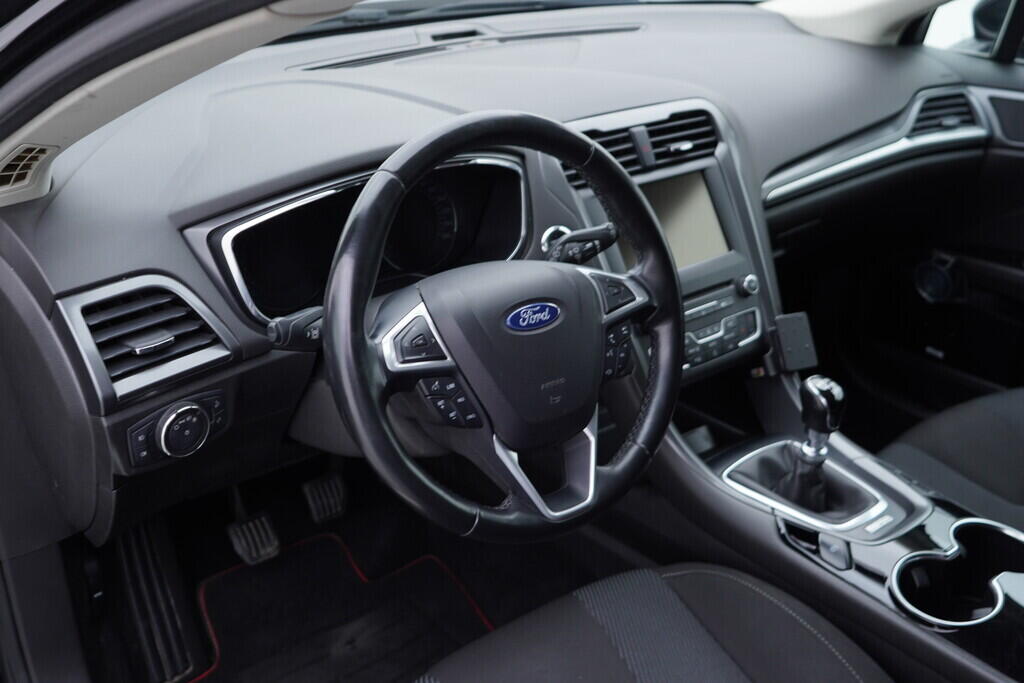 OV190V07462_22.webp_MONDEO Titanium 2.0  110 kW manuál