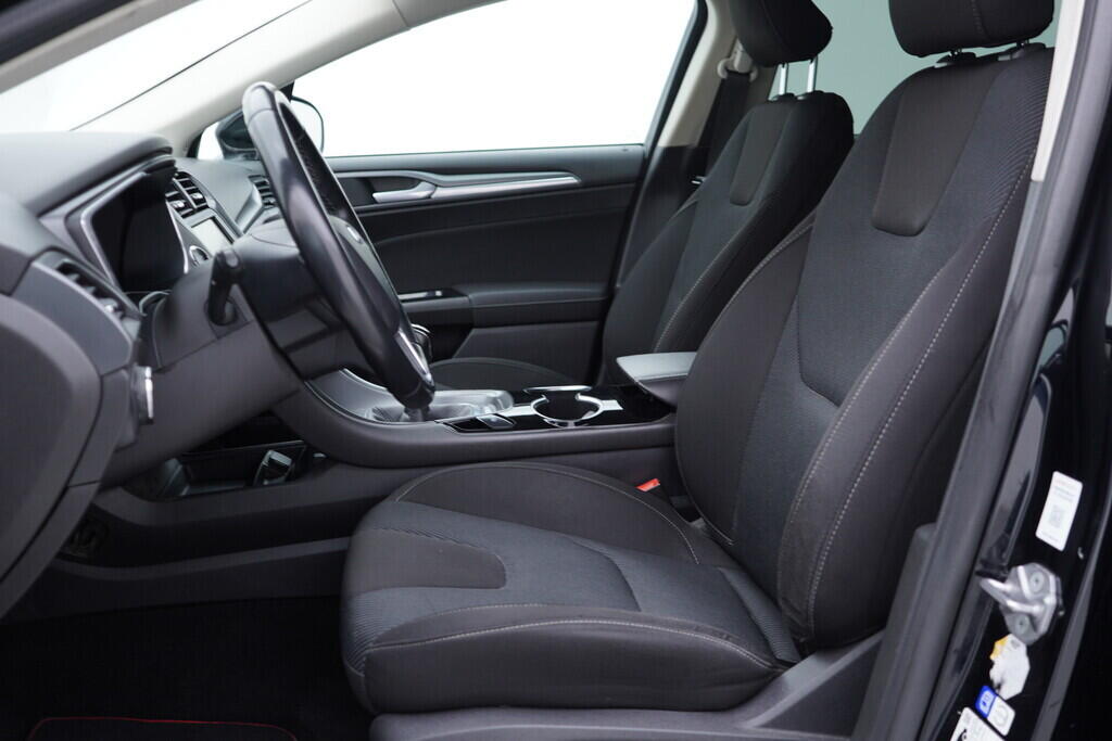 OV190V07462_23.webp_MONDEO Titanium 2.0  110 kW manuál