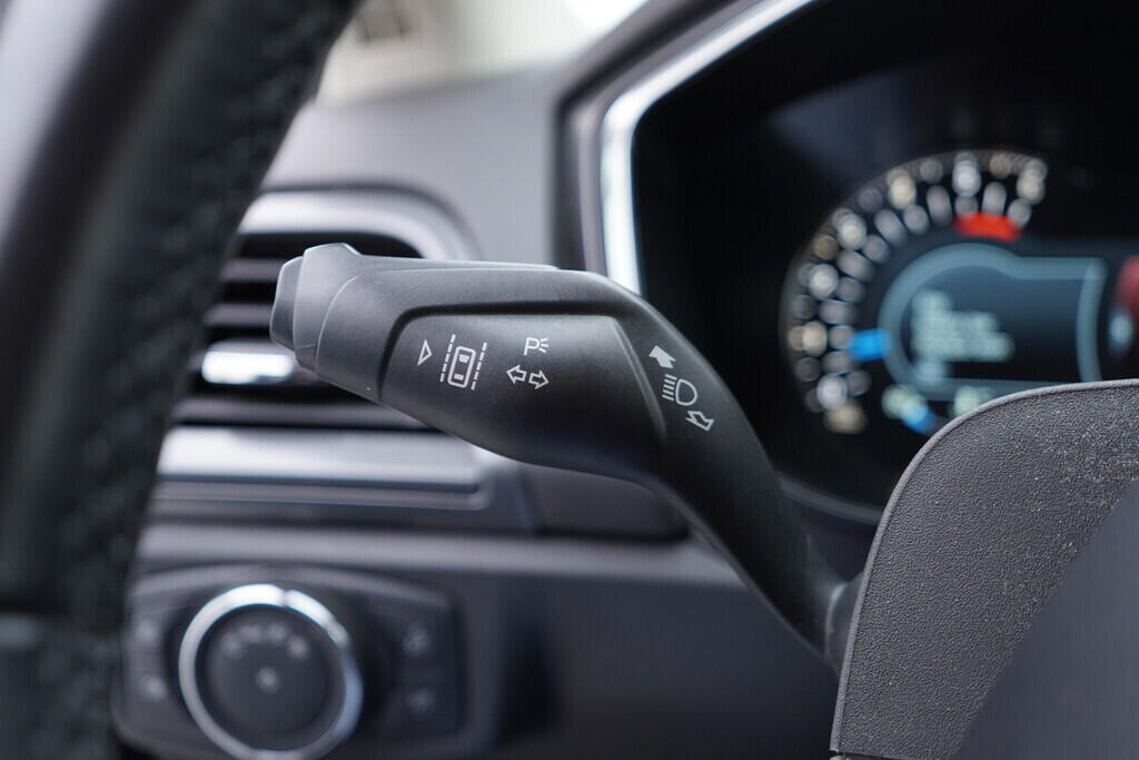 OV190V07462_24.webp_MONDEO Titanium 2.0  110 kW manuál