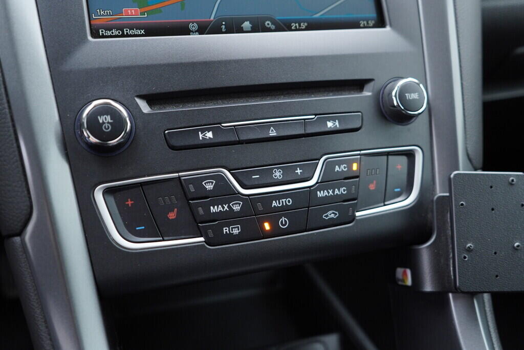 OV190V07462_30.webp_MONDEO Titanium 2.0  110 kW manuál