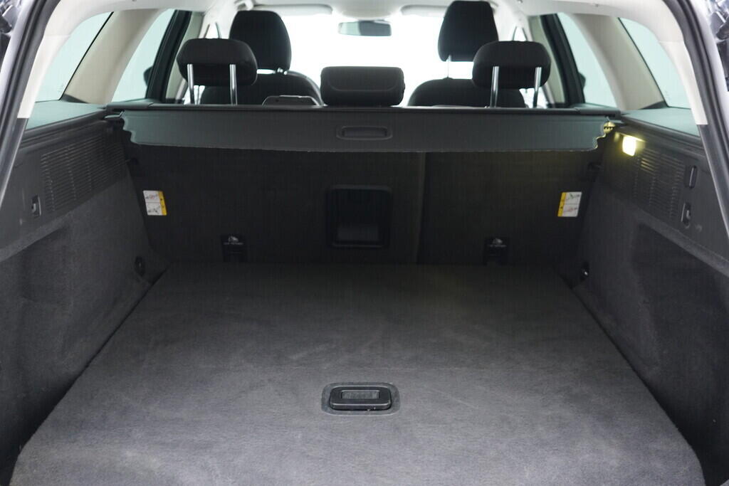 OV190V07462_35.webp_MONDEO Titanium 2.0  110 kW manuál