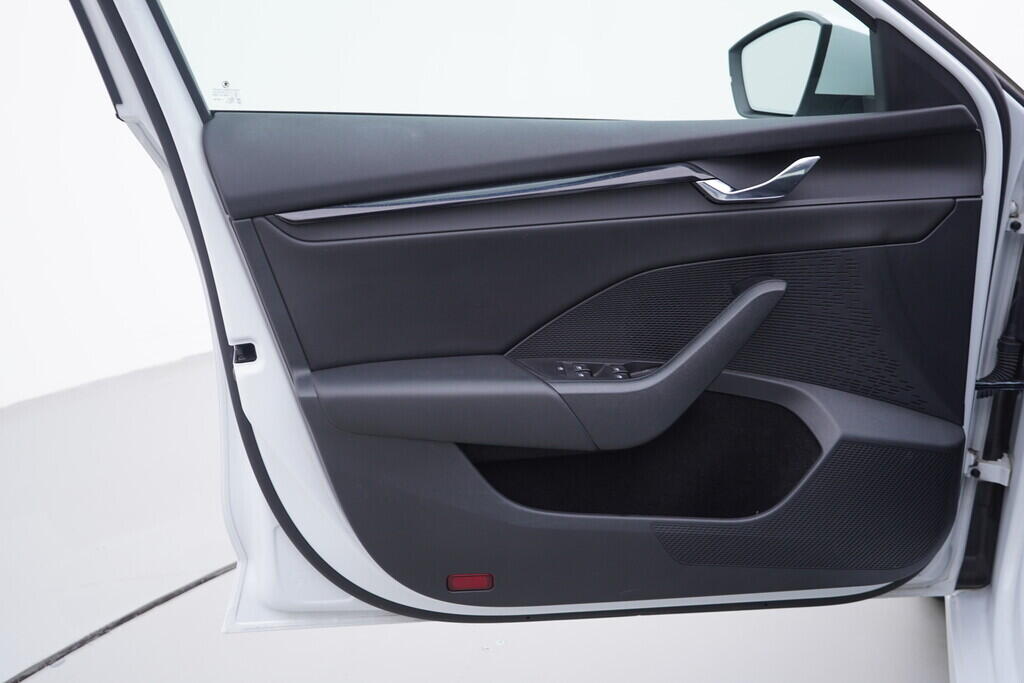 OV190V07492_19.webp_OCTAVIA Exclusive 1.0 TSI 81 kW automat, DPH