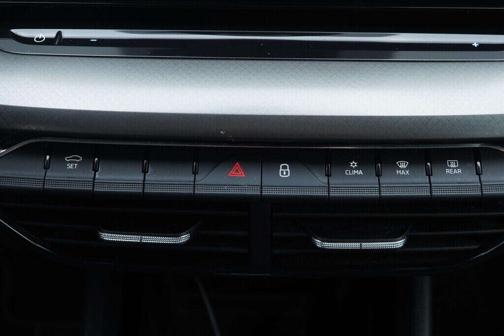 OV190V07492_33.webp_OCTAVIA Exclusive 1.0 TSI 81 kW automat, DPH