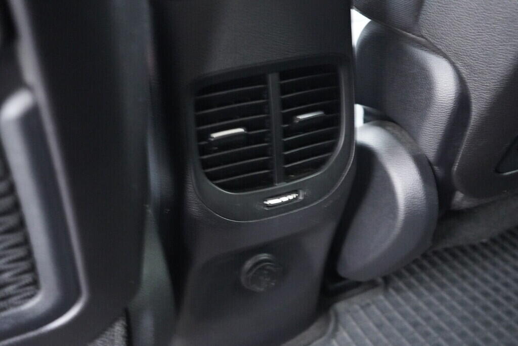 OV190V07594_31.webp_CARENS  1.7  85 kW manuál
