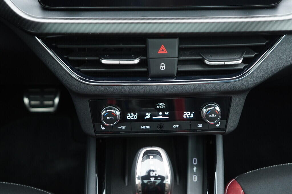OV190V07604_32.webp_SCALA Monte Carlo 1.0 TSI 81 kW automat, DPH