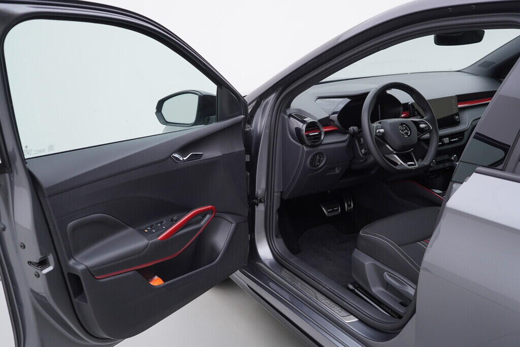 OV190V07608_18.webp_FABIA Monte Carlo 1.5 TSI 110 kW automat, DPH