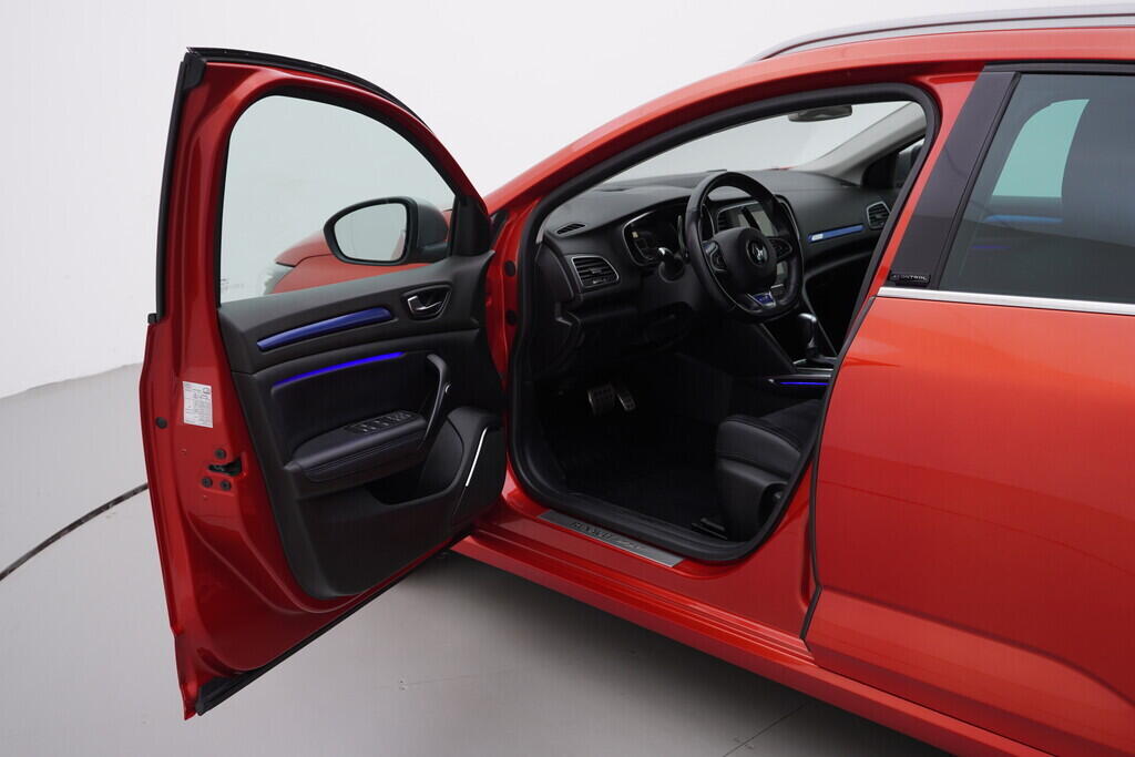 OV190V07614_18.webp_MÉGANE GT 1.6  151 kW automat