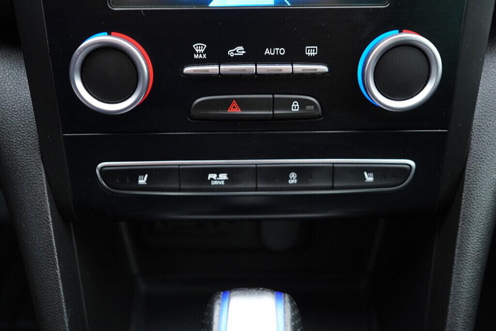 OV190V07614_35.webp_MÉGANE GT 1.6  151 kW automat