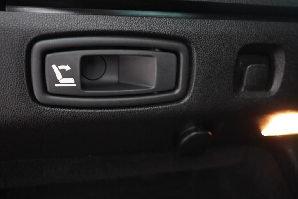 OV190V07614_40.webp_MÉGANE GT 1.6  151 kW automat