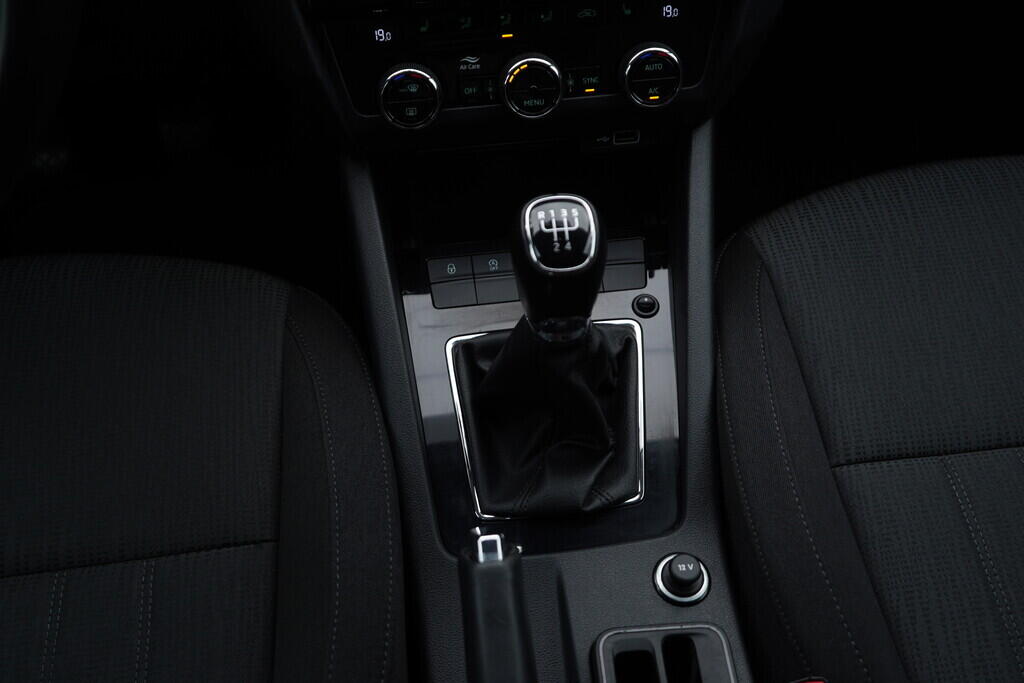 OV190V07635_34.webp_OCTAVIA Style 1.6 TDI 85 kW manuál, DPH