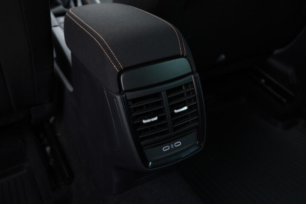OV190V07643_34.webp_KAMIQ Top Selection 1.0 TSI 85 kW manuál